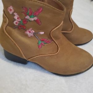 Girls Boots size 1